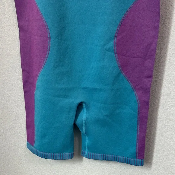 Forever 21 Blue and Purple romper size M/L BWT - Picture 4 of 8